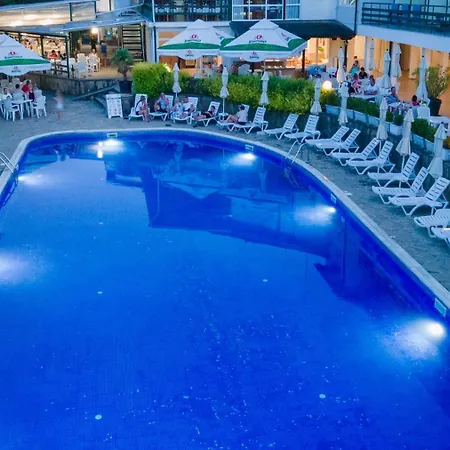 Kini Park & Free Parking 3* Goudstrand