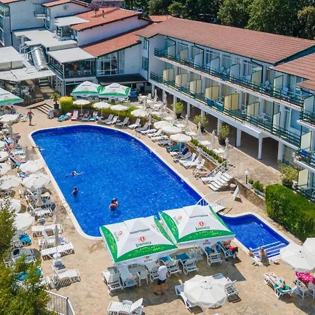 Kini Park & Free Parking Hotel 3*