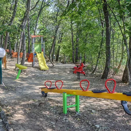 Ξενοδοχείο Kini Park & Free Parking