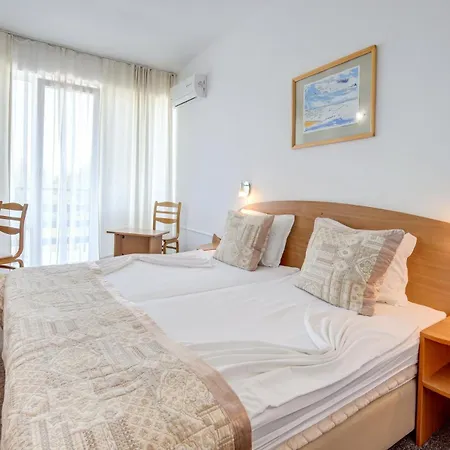 кини парк - ол инклузив и безплатен паркинг 3*
