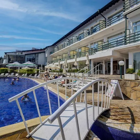 Kini Park & Free Parking Goudstrand
