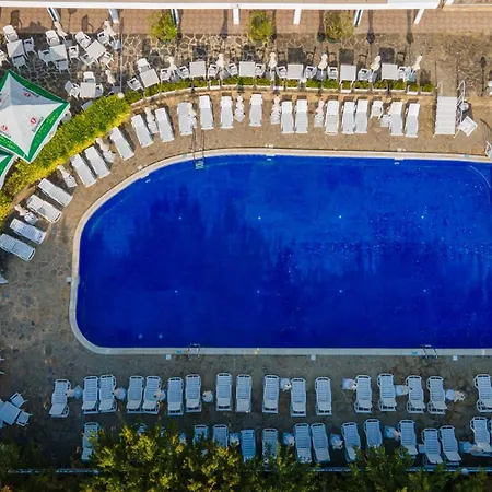 Kini Park & Free Parking Hotel 3*