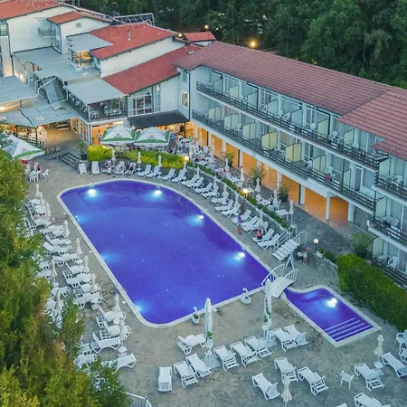 Kini Park & Free Parking 3* Goudstrand