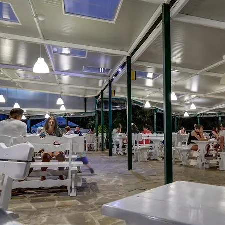 Kini Park & Free Parking Golden Sands