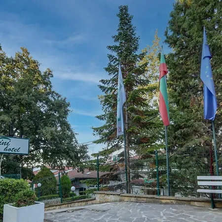 Kini Park & Free Parking Hotel Golden Sands